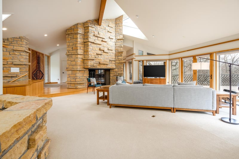 1355 Lemond Rd, Owatonna, MN 55060