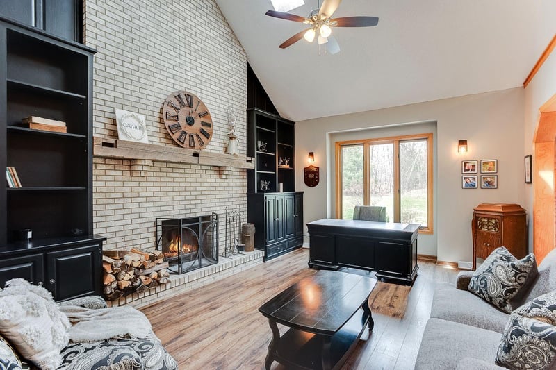 21825 Woodbine St NW, Oak Grove, MN 55303
