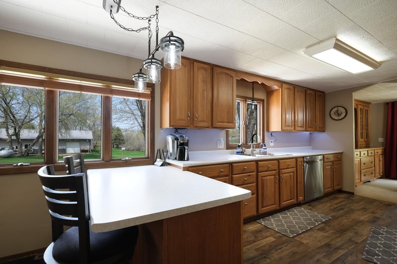 304 Maple St, Cleveland, MN 56017
