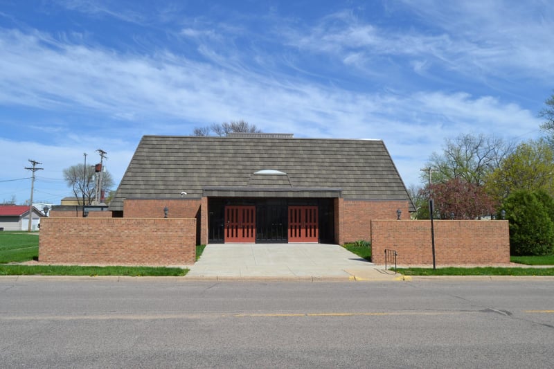 400 6th St, Lafayette, MN 56054