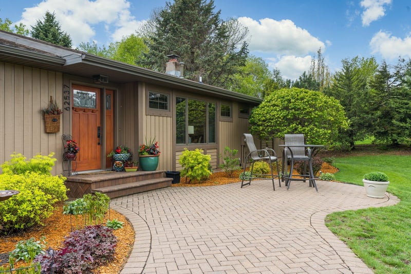 62537 Shorewood Ln, Madison Lake, MN 56063