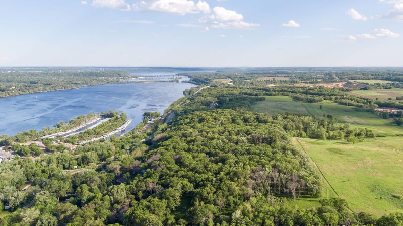466 5th St S, Bayport, MN 55003