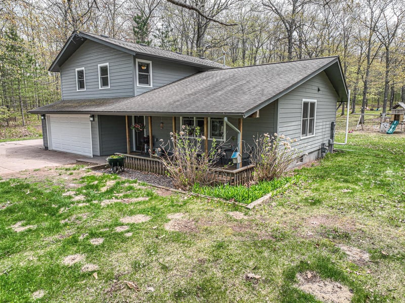 11882 E Rowe Rd, Lake Nebagamon, WI 54849