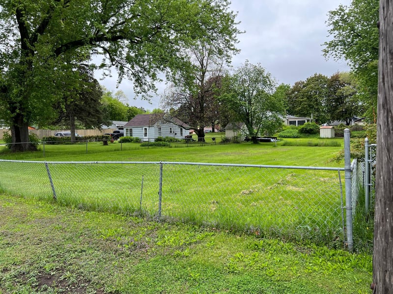 549 Farrell St N, Maplewood, MN 55119