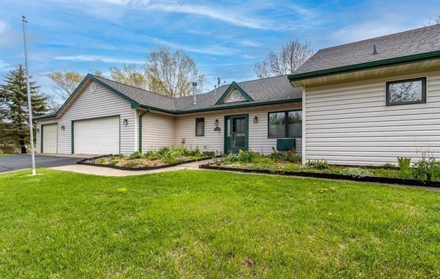 204 Prentice Heights Rd, Ashland, WI 54806