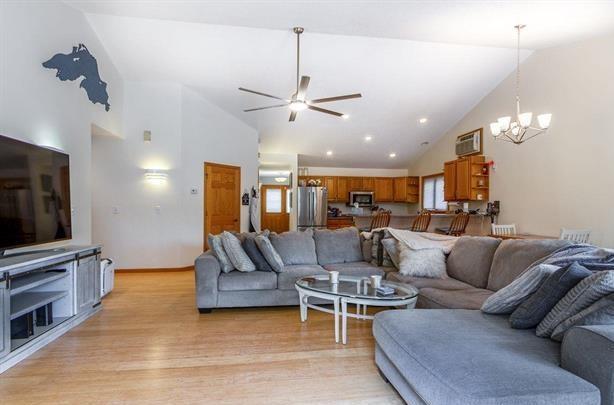 204 Prentice Heights Rd, Ashland, WI 54806