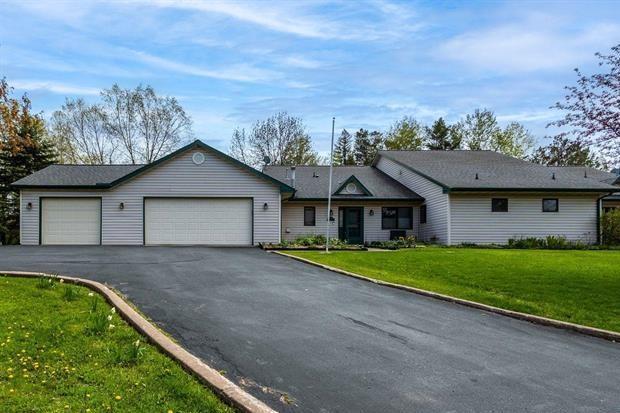 204 Prentice Heights Rd, Ashland, WI 54806
