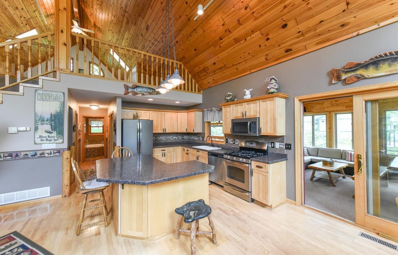 21388 Elk Dr, Crosby, MN 56441
