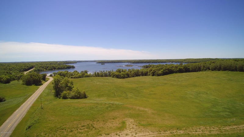 Xxxxx Co Rd 31 E, Pelican Rapids, MN 56572