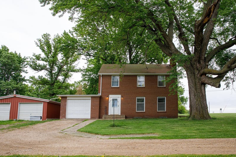 52130 350th St, Lafayette, MN 56054