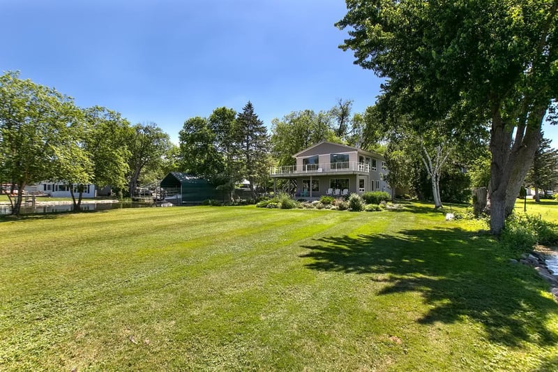 3812 Sunset Dr, Spring Park, MN 55384