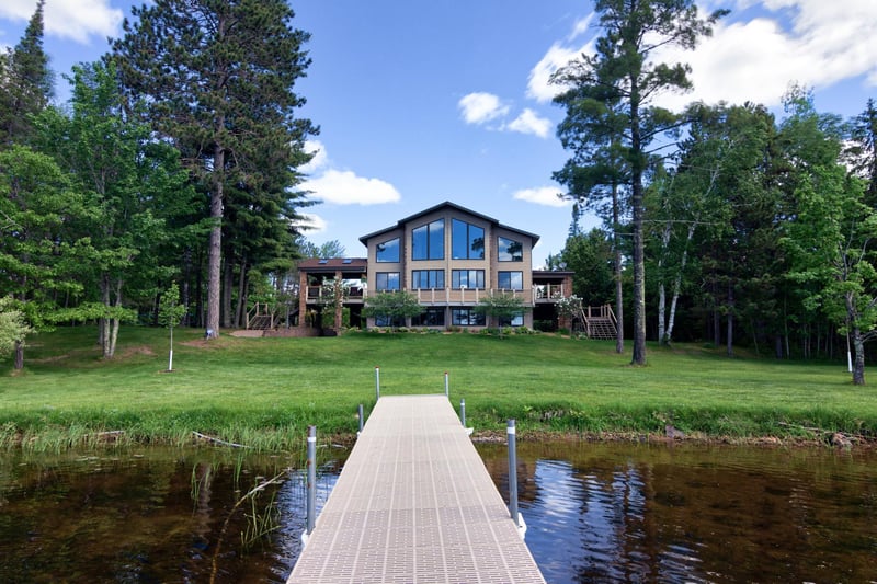 3892 Evergreen Ct, Eveleth, MN 55734