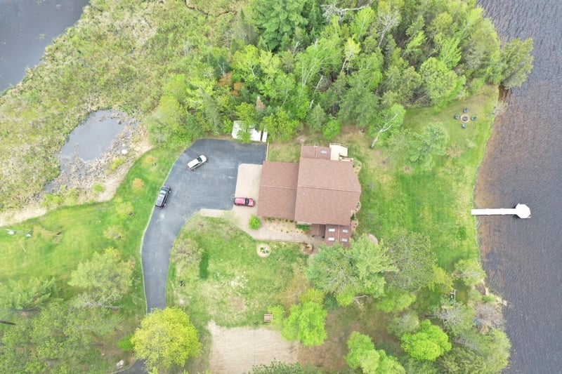 3892 Evergreen Ct, Eveleth, MN 55734