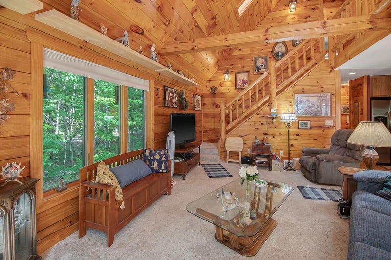 10564 N East End Dr, Hayward, WI 54843