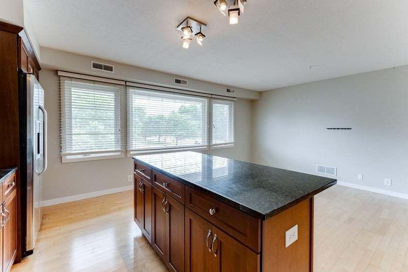 5412 France Ave S #200, Edina, MN 55410