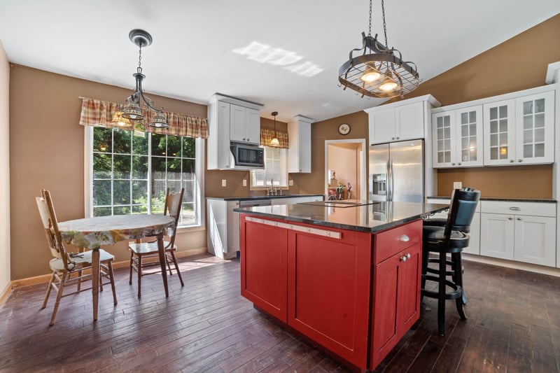 10291 Sullivan Rd, Britt, MN 55710