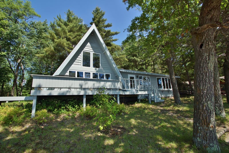 16195 W Browns Ln, Stone Lake, WI 54876