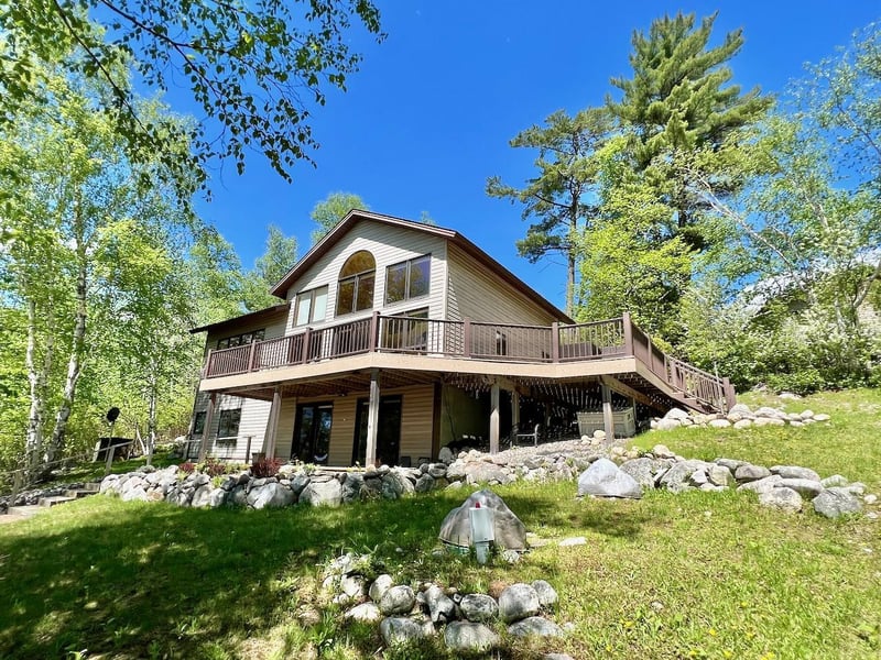 2810 Niles Bay Forest Rd, Orr, MN 55771