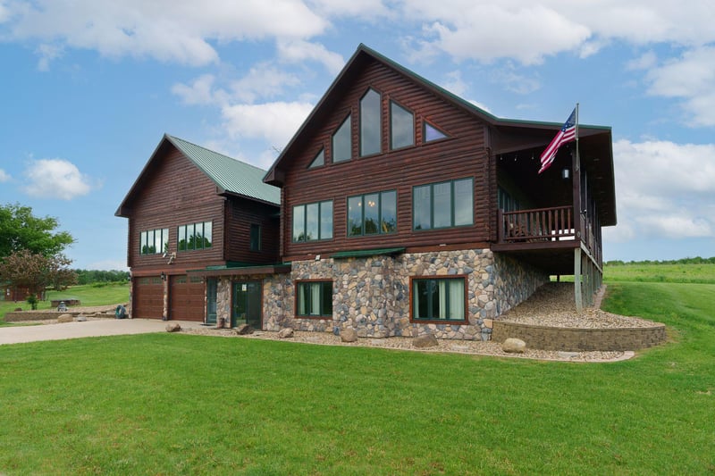 51411 142nd Avenue Way, Pine Island, MN 55963