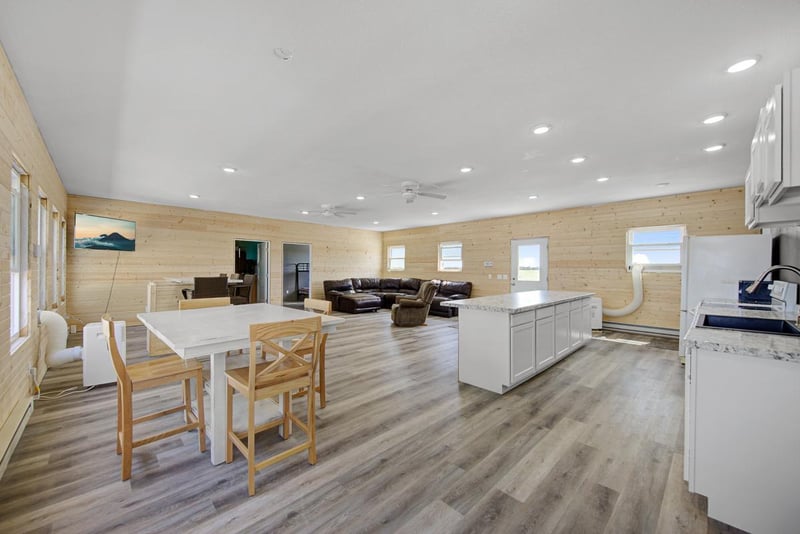 11 W Clear Lake Dr, Ceylon, MN 56121