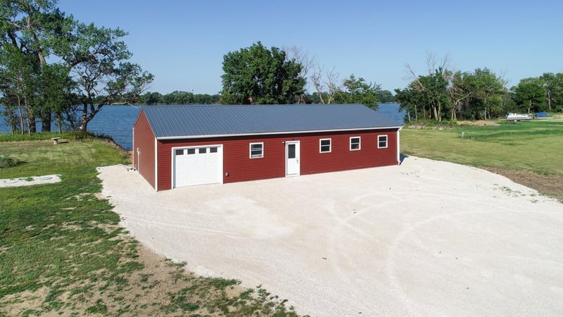 11 W Clear Lake Dr, Ceylon, MN 56121