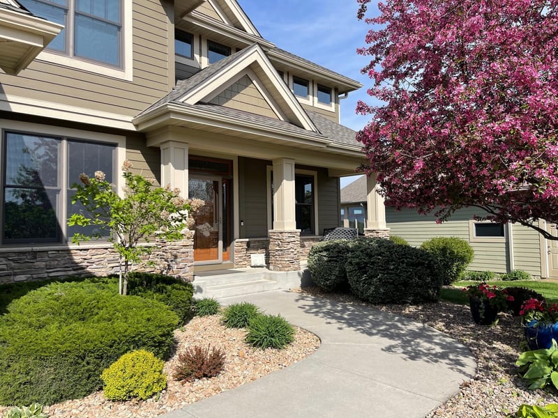 571 Somerby Pw NE, Byron, MN 55920