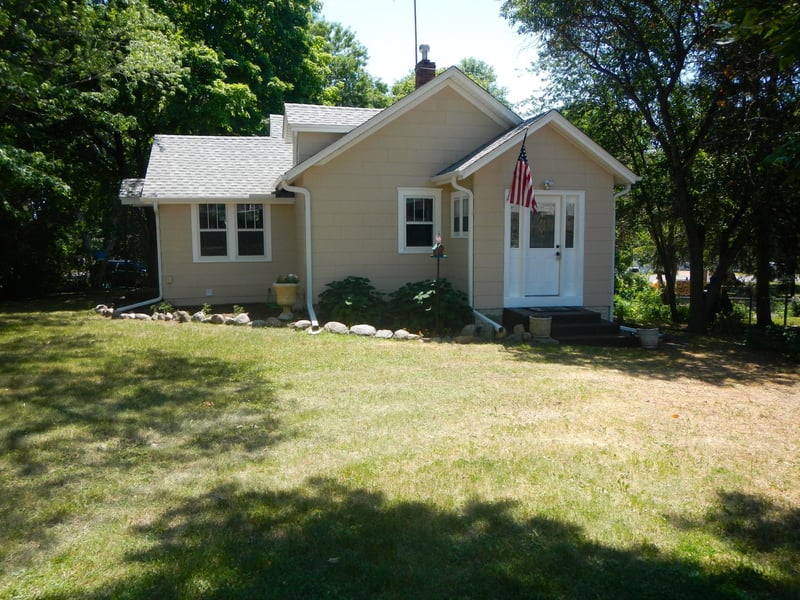 2401 Interlachen Rd, Spring Park, MN 55384