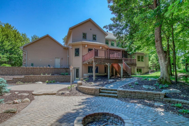 2902 Red Maple Ct, Eau Claire, WI 54703