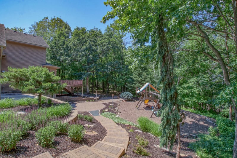 2902 Red Maple Ct, Eau Claire, WI 54703