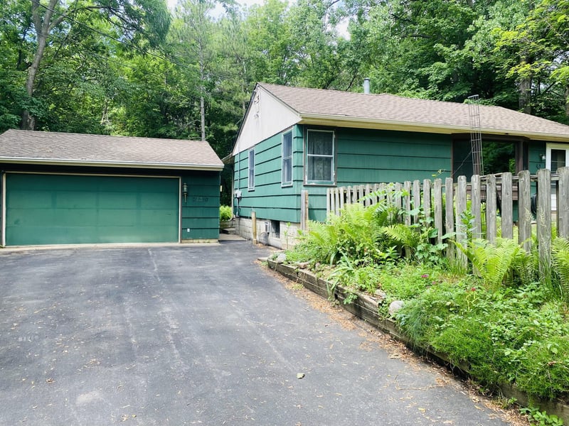 21310 Minnetonka Blvd, Greenwood, MN 55331