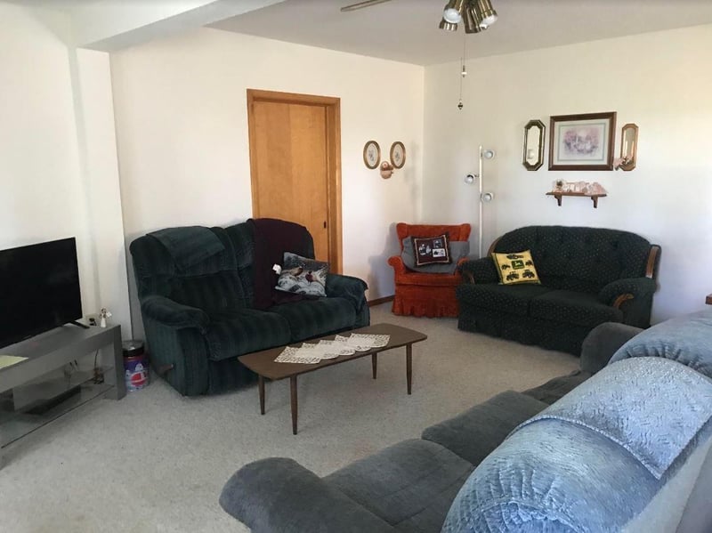 48778 145th St, Madelia, MN 56062
