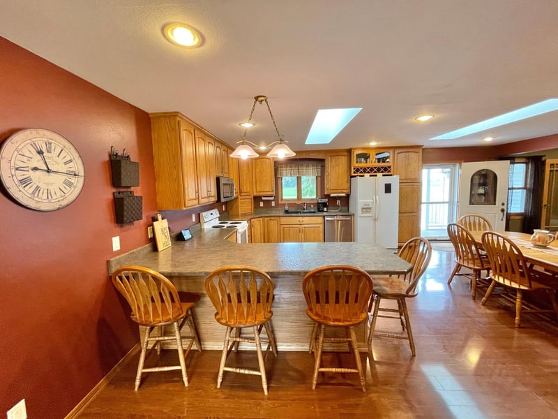 11628 320th Ave, Comfrey, MN 56019