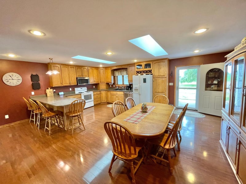 11628 320th Ave, Comfrey, MN 56019