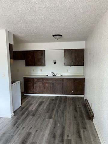 405 S Main St, Belview, MN 56214