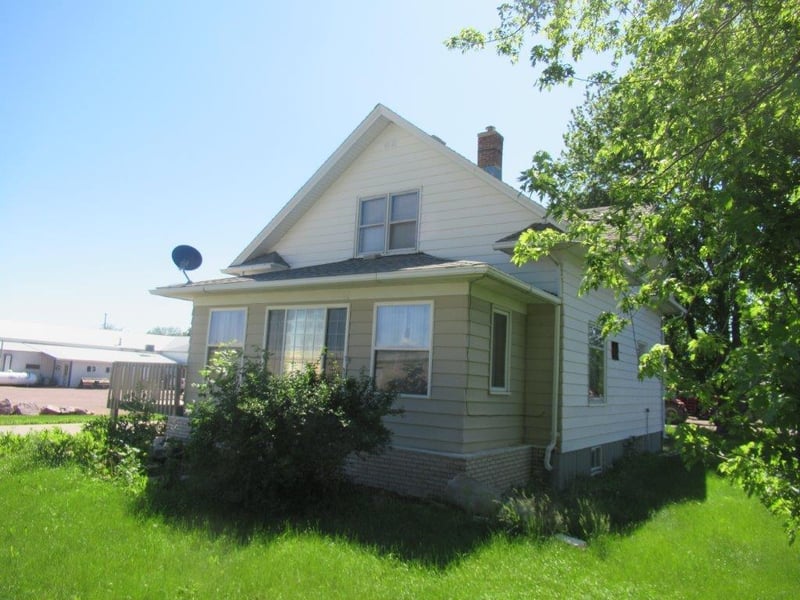 107 N Broadway St, Ellsworth, MN 56129