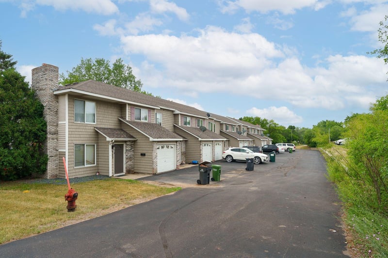 489-503 Harriet Ave, Shoreview, MN 55126