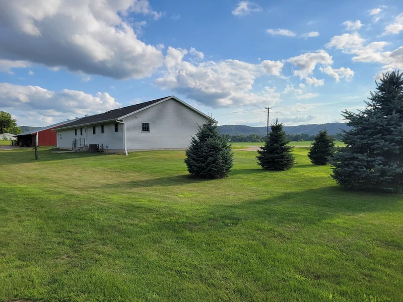 4369 State 76, Houston, MN 55943