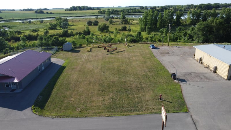 818 W 5th St, Morris, MN 56267