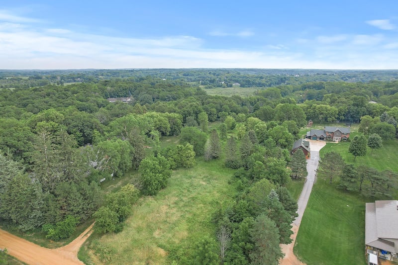 610 Clarence Ave, Minnetrista, MN 55364