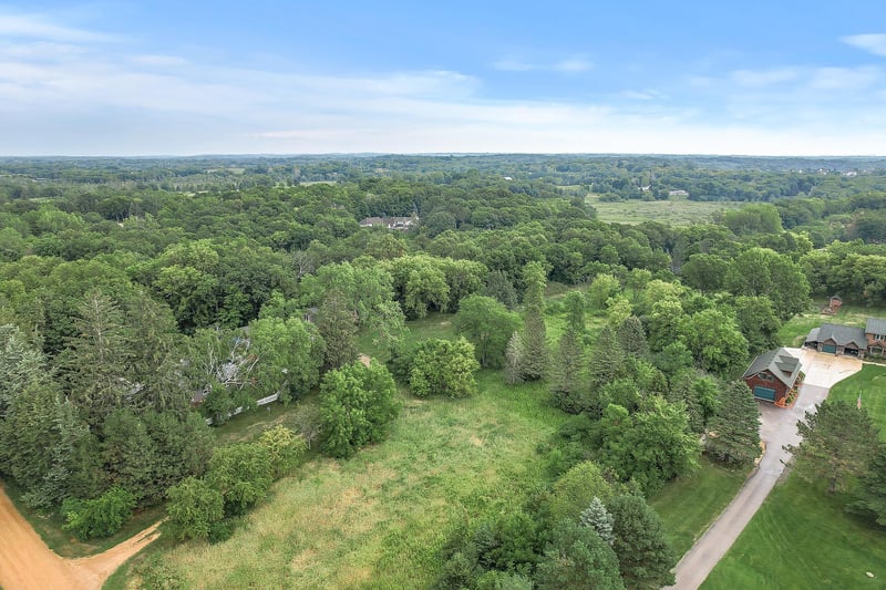 610 Clarence Ave, Minnetrista, MN 55364
