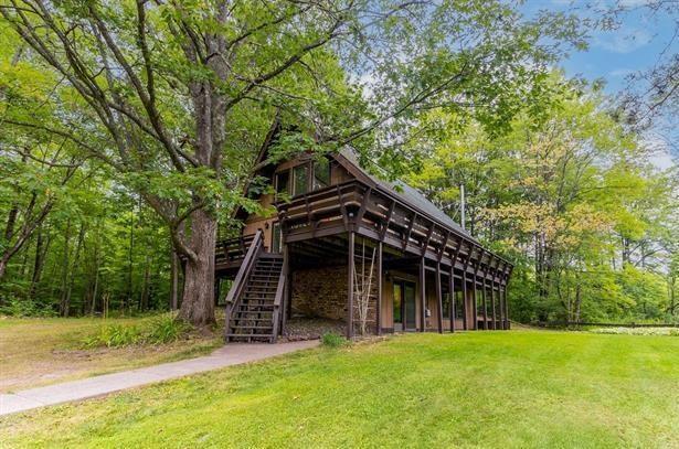 6613 S Degerman Rd, Lake Nebagamon, WI 54849