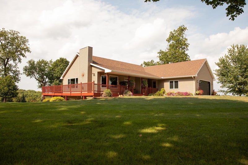 63638 County Road 7, Mazeppa, MN 55956