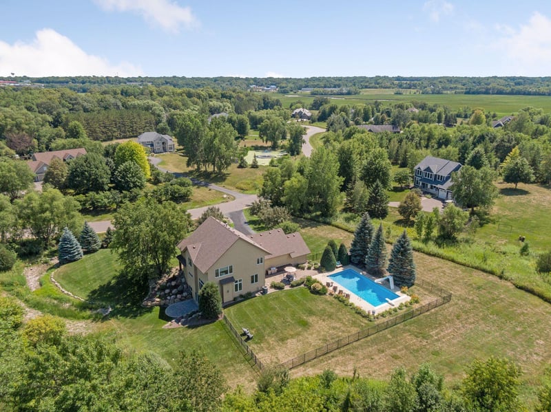 2325 Fieldstone Pl, Maple Plain, MN 55359