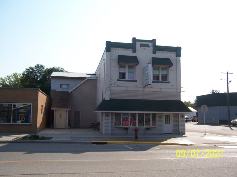123 S Otter Ave, Parkers Prairie, MN 56361