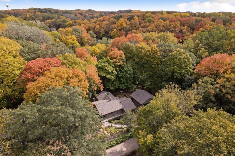 5525 Crestside St, Greenwood, MN 55331