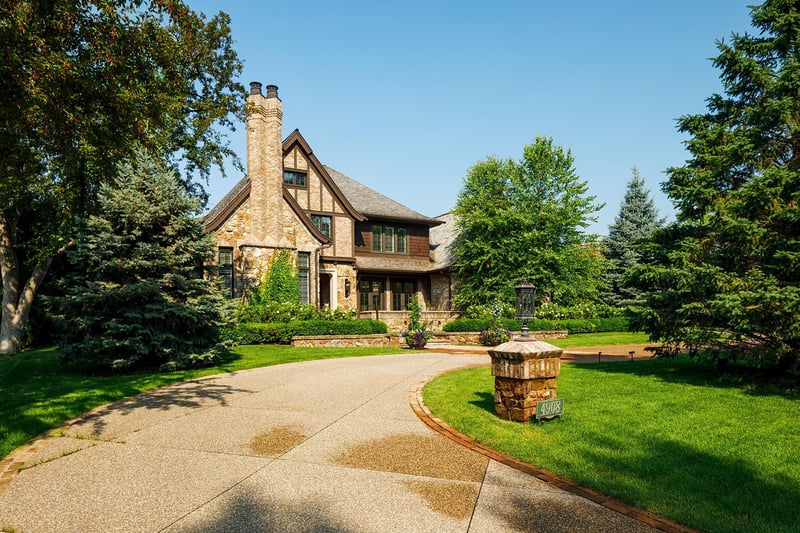 4908 Rolling Green Pw, Edina, MN 55436