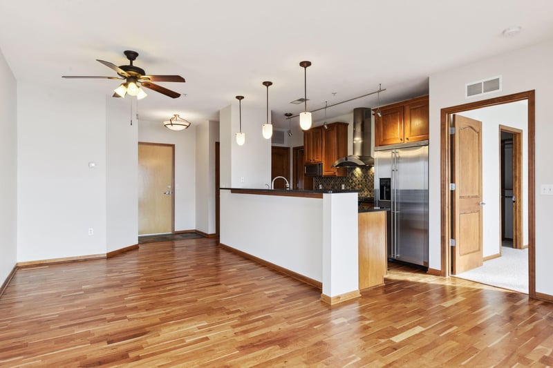 4100 Spring St #312, Spring Park, MN 55384