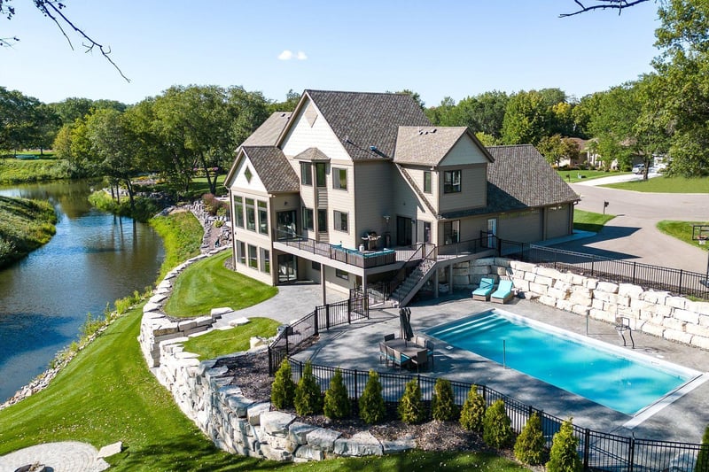 17720 Layton Ct, Lakeville, MN 55044