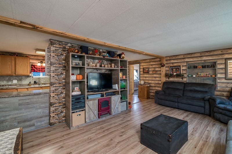 6085 Falcon Way, Warsaw, MN 55087