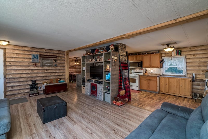 6085 Falcon Way, Warsaw, MN 55087